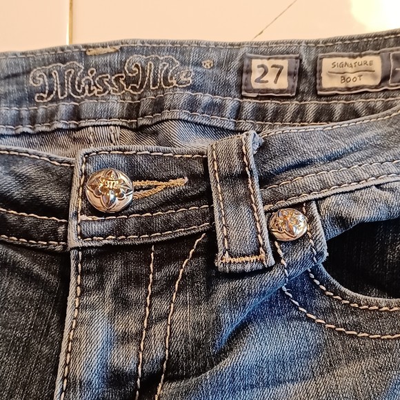 Miss Me Jeans, Size 29, Mid-Rise, Boot Cut, 30W x 28L, Bedazzled, Distressed - Picture 12 of 13